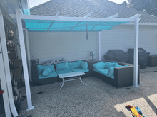 Afbeelding in Gallery-weergave laden, OPEN BOX I PURPLE LEAF Outdoor Retractable Pergola with Sun Shade Canopy Cover White Patio Metal Shelter for Garden Pavilion Grill Gazebo Grape Trellis Pergola
